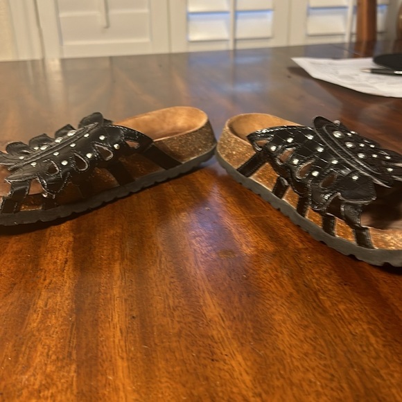 BETULA studded butterfly sandals. - Picture 5 of 11